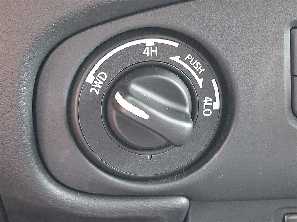 2023 Nissan Frontier PRO-4X - Photo 23