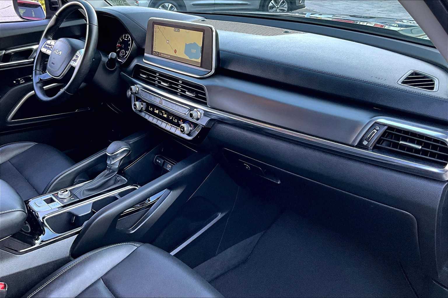 2022 Kia Telluride LX - Photo 14