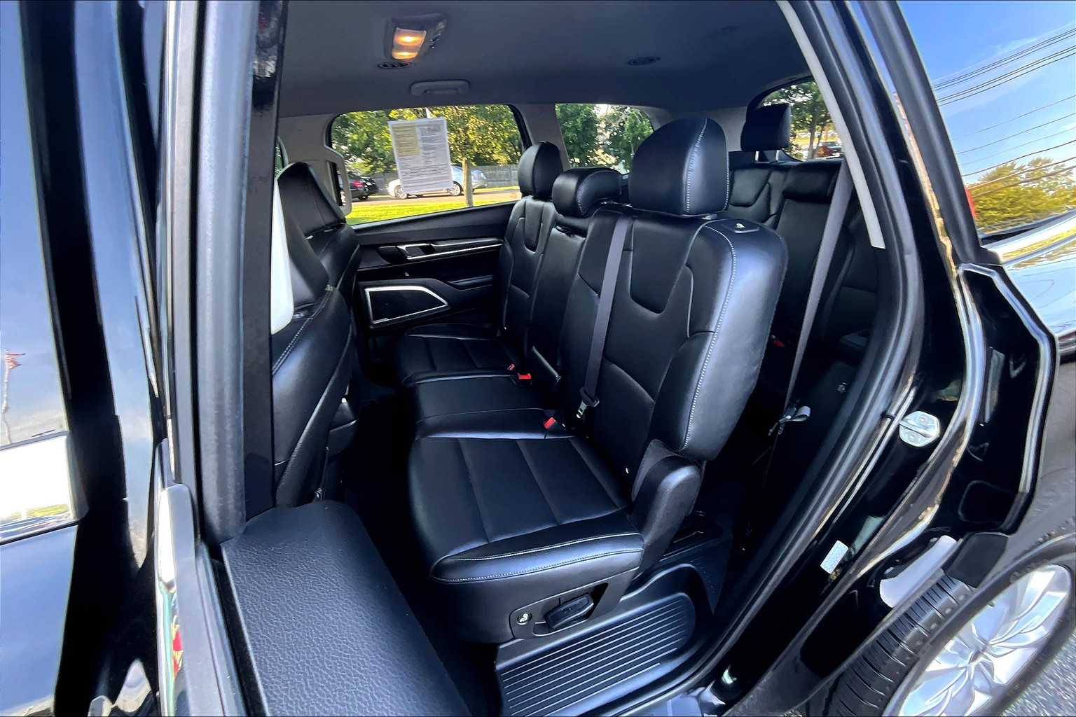 2022 Kia Telluride LX - Photo 15