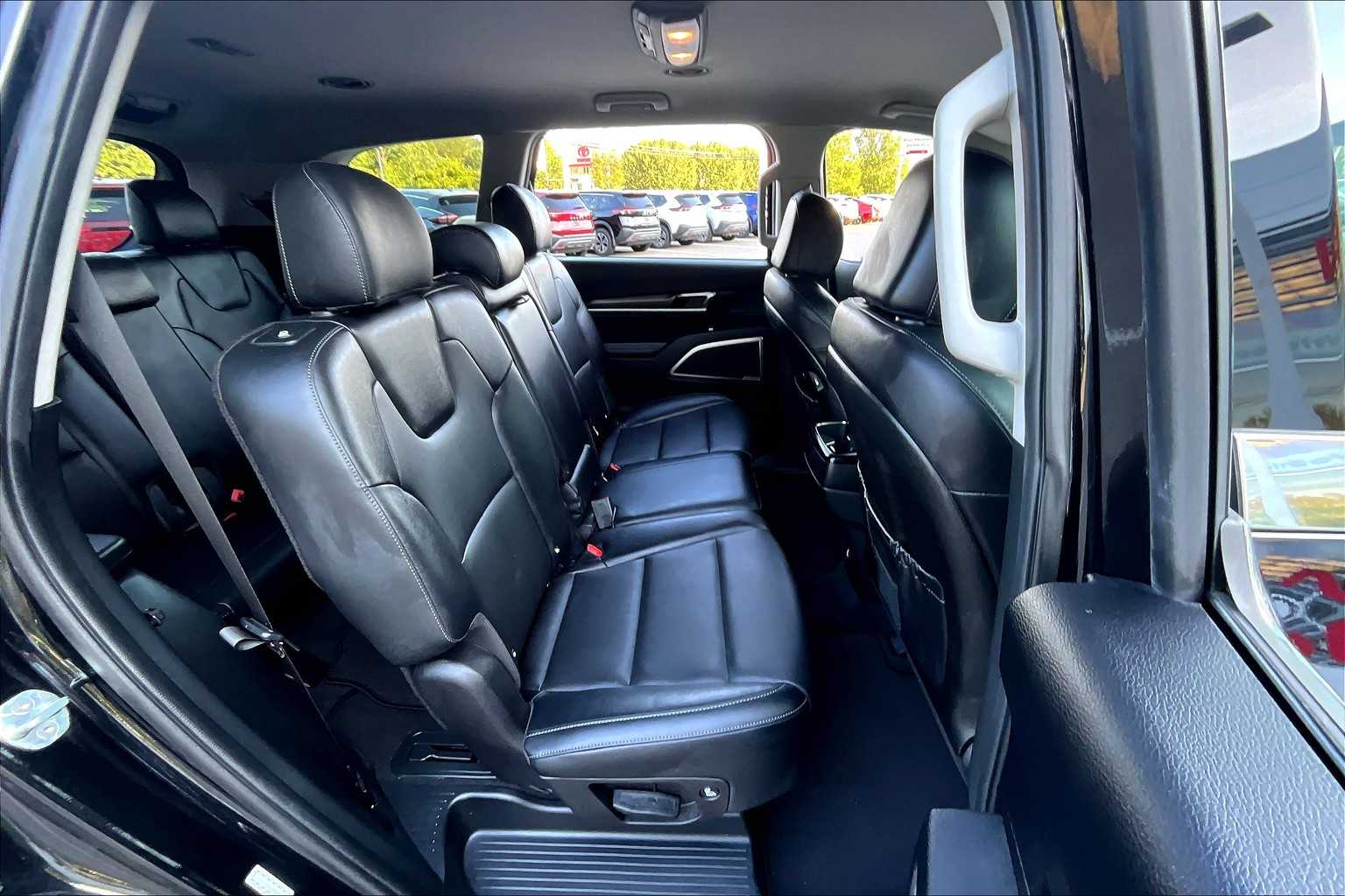 2022 Kia Telluride LX - Photo 16