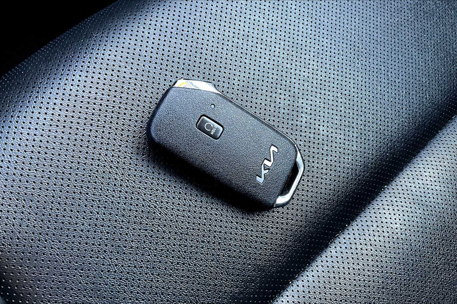2022 Kia Telluride LX - Photo 30