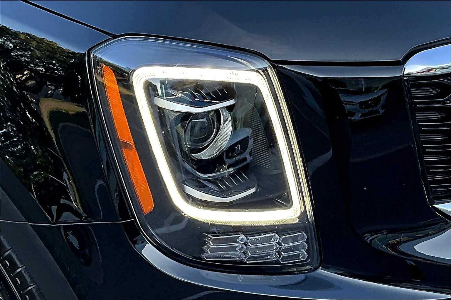 2022 Kia Telluride LX - Photo 32