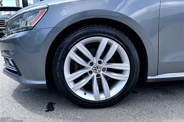 2018 Volkswagen Passat  - Photo 9