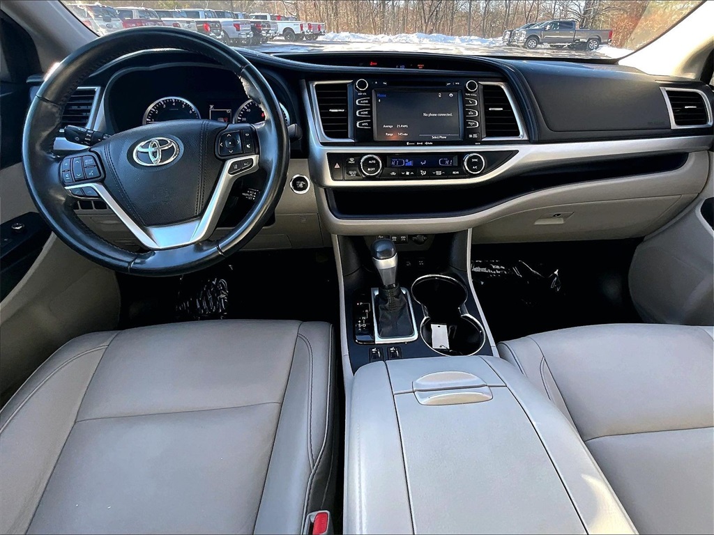 2018 Toyota Highlander SE - Photo 22