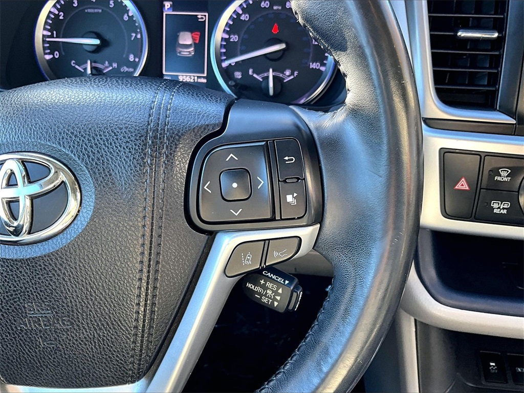 2018 Toyota Highlander SE - Photo 25