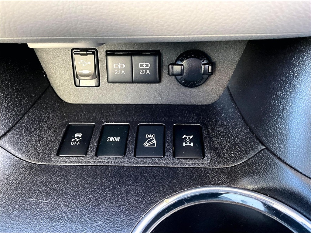 2018 Toyota Highlander SE - Photo 28