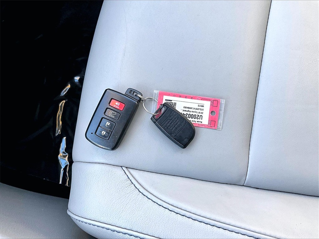 2018 Toyota Highlander SE - Photo 32