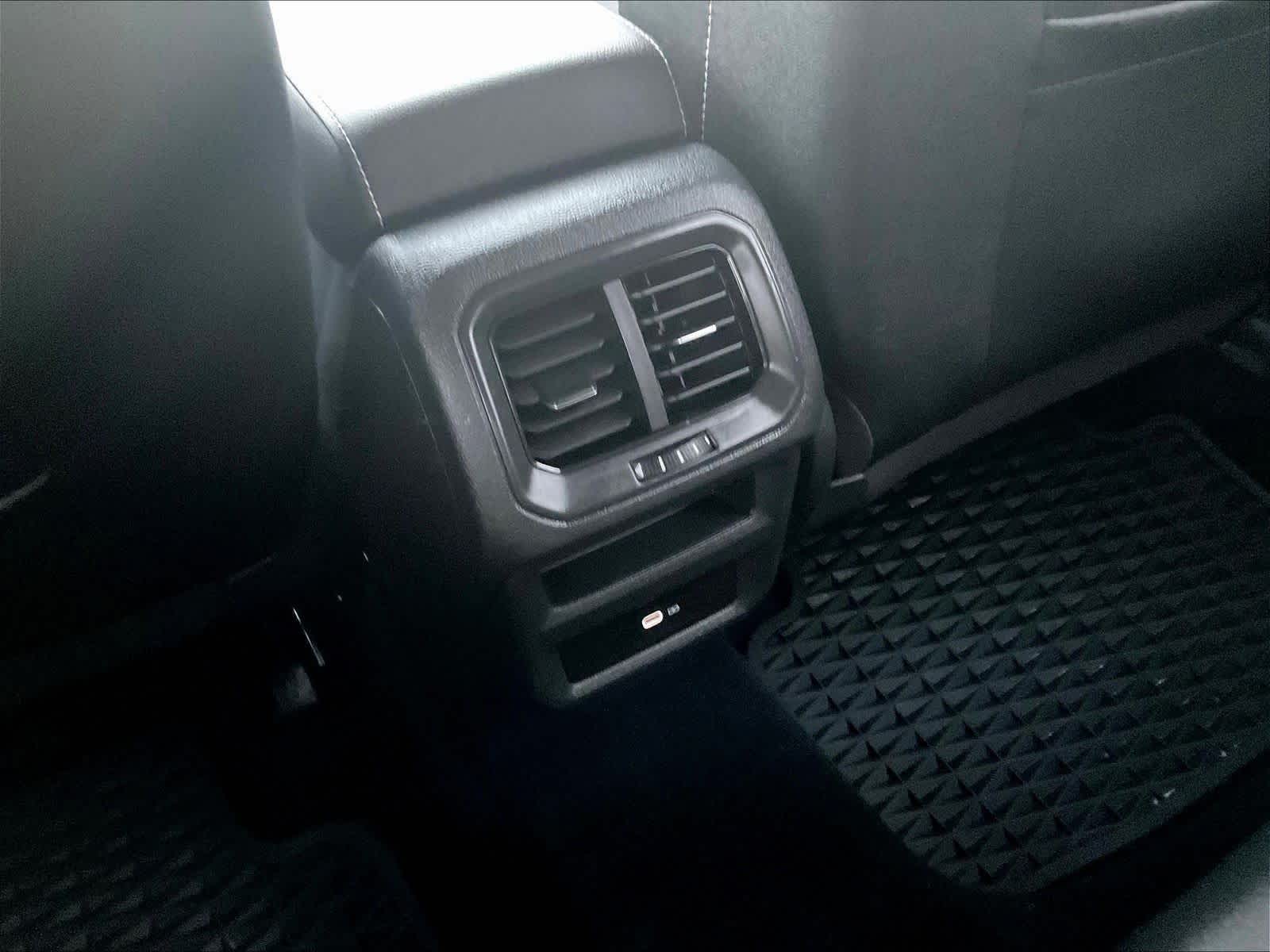 2022 Volkswagen Taos SE - Photo 26