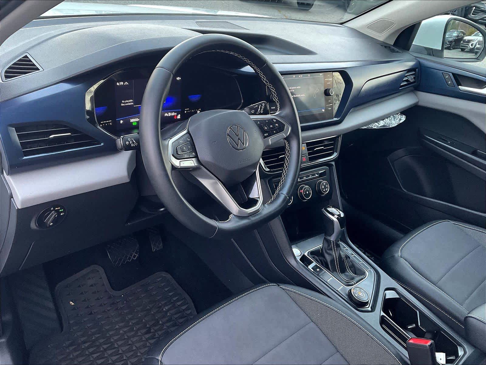 2022 Volkswagen Taos SE - Photo 8