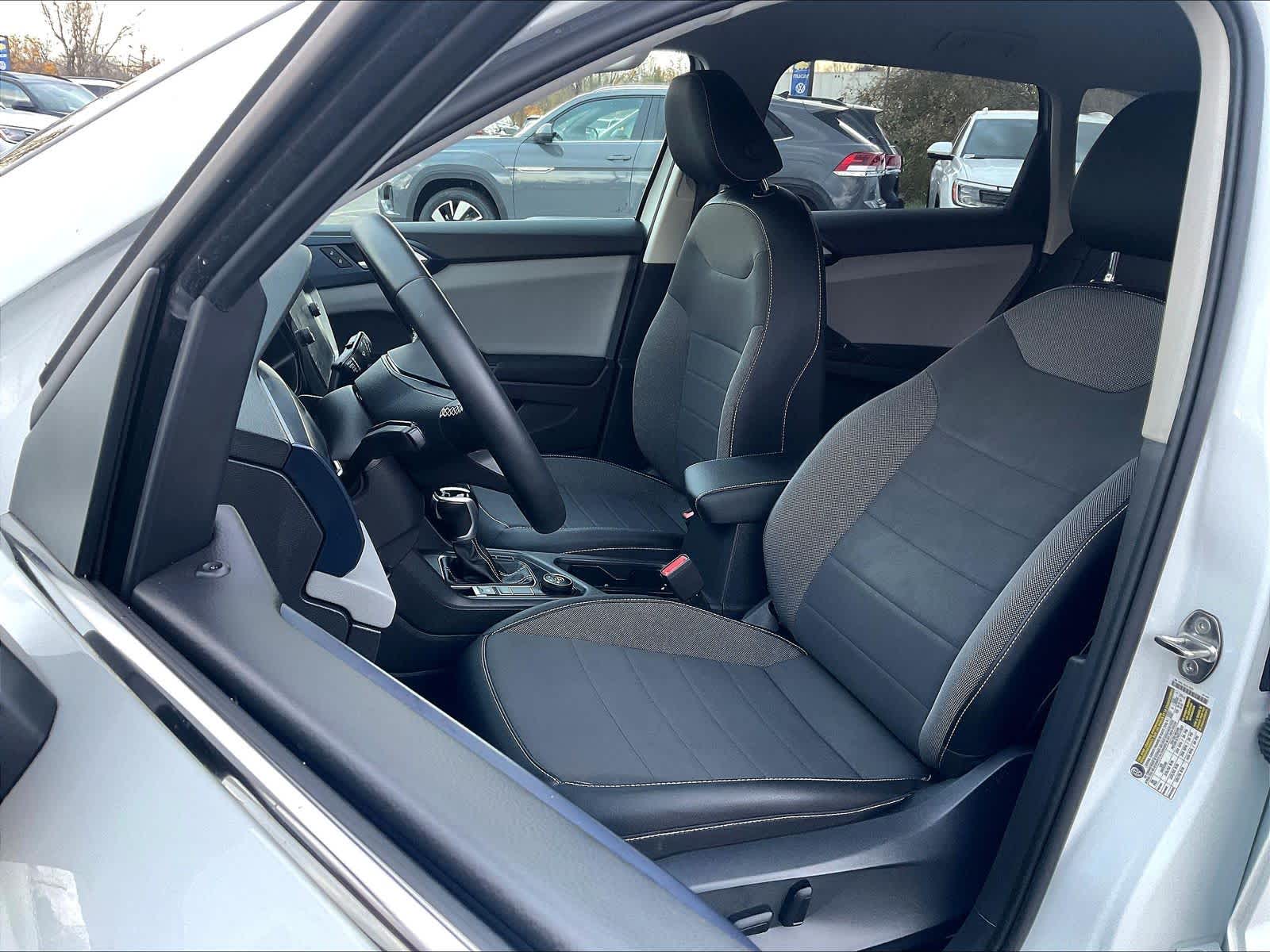 2022 Volkswagen Taos SE - Photo 10