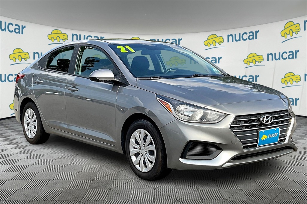 2021 Hyundai Accent SE - Photo 1