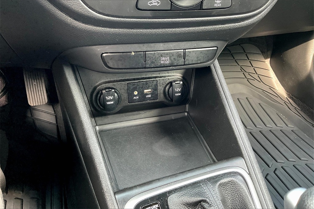 2021 Hyundai Accent SE - Photo 24