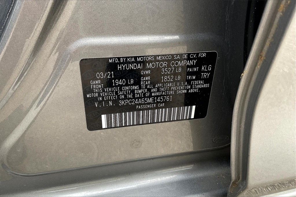 2021 Hyundai Accent SE - Photo 29