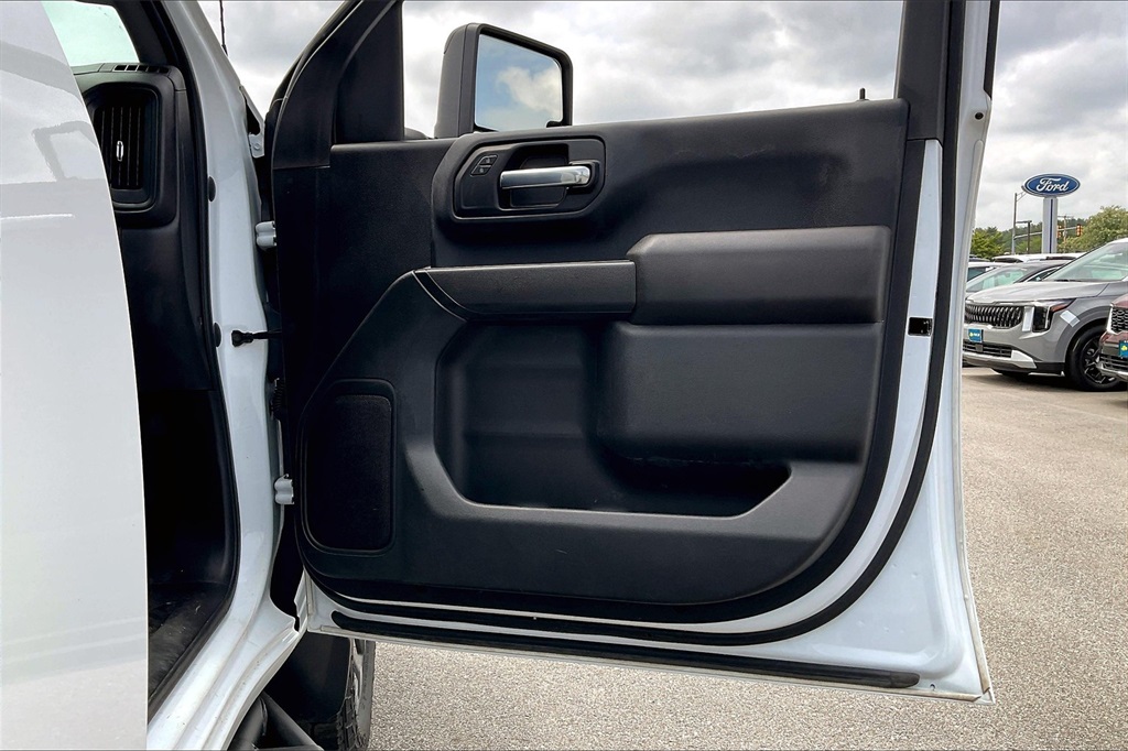 2021 Chevrolet Silverado 2500HD Custom - Photo 11
