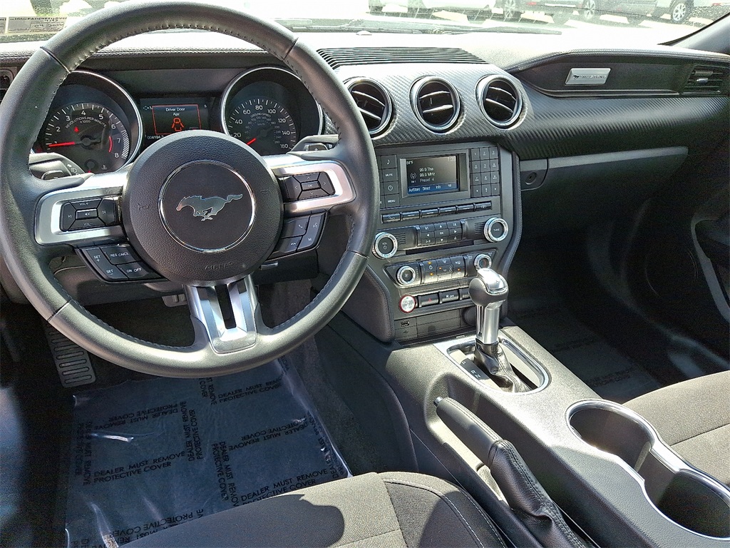 2018 Ford Mustang EcoBoost - Photo 12