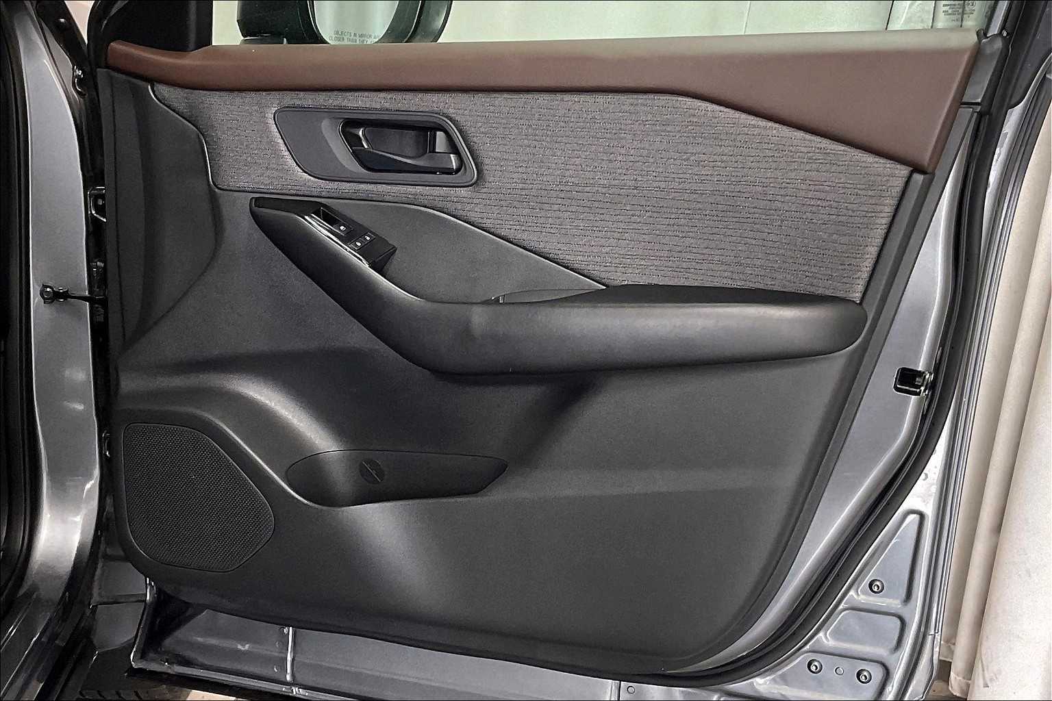 2023 Nissan Rogue S - Photo 12