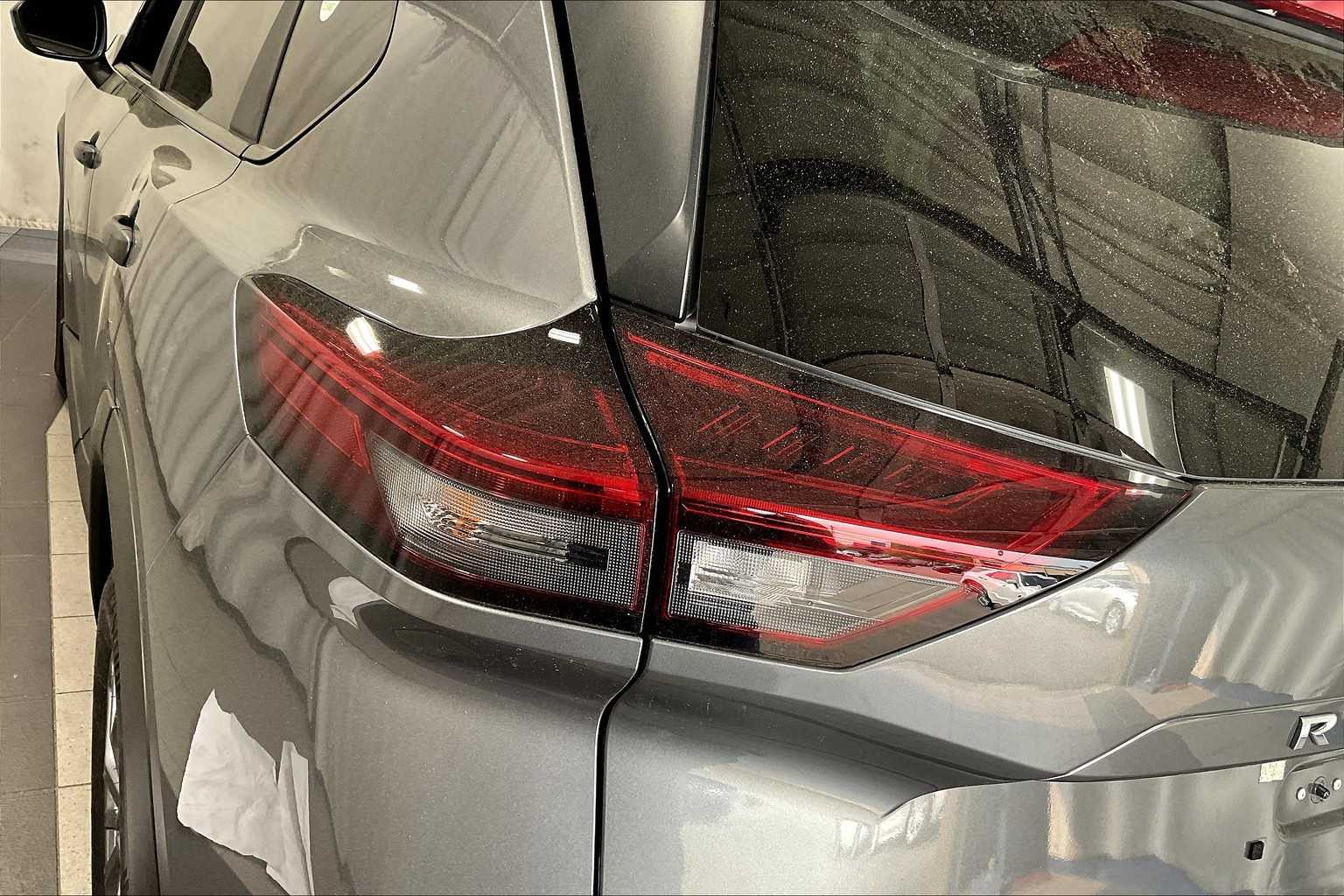 2023 Nissan Rogue S - Photo 33