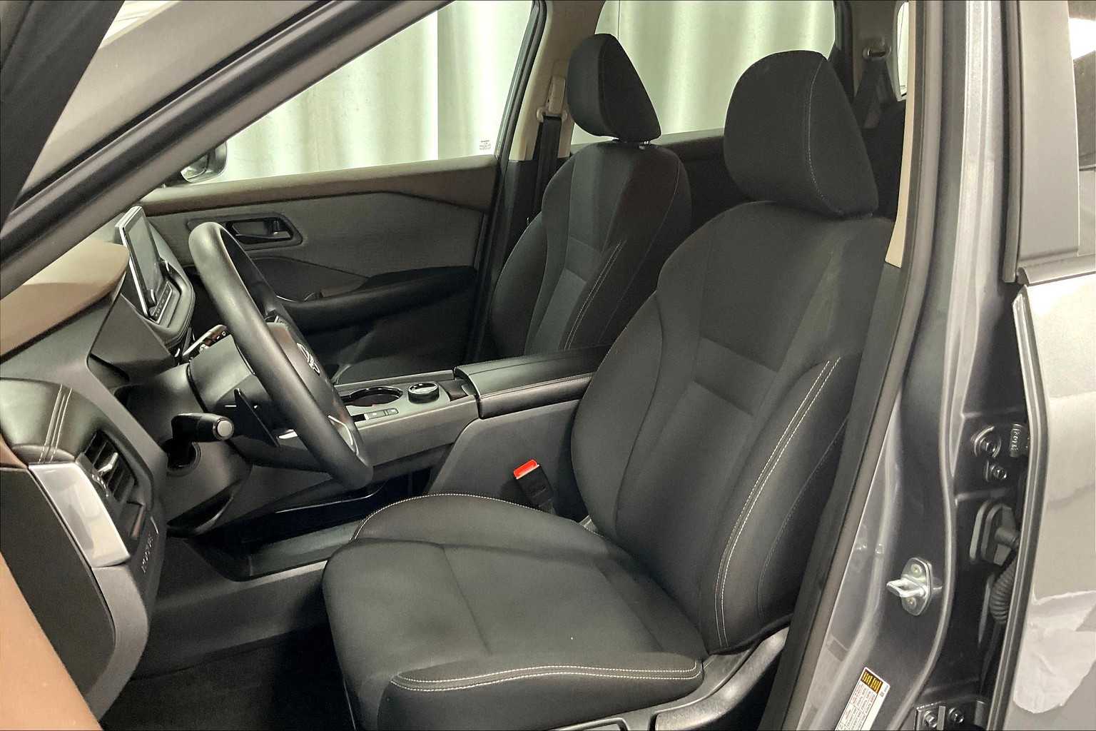 2023 Nissan Rogue S - Photo 10