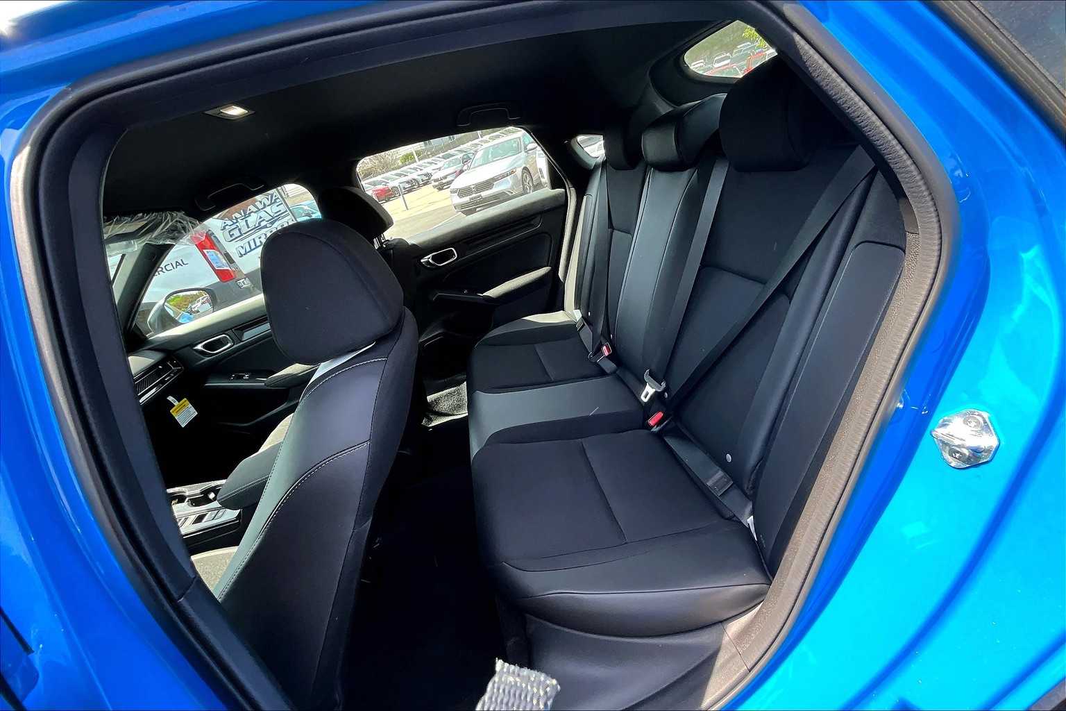 2025 Honda Civic Hatchback Sport - Photo 15