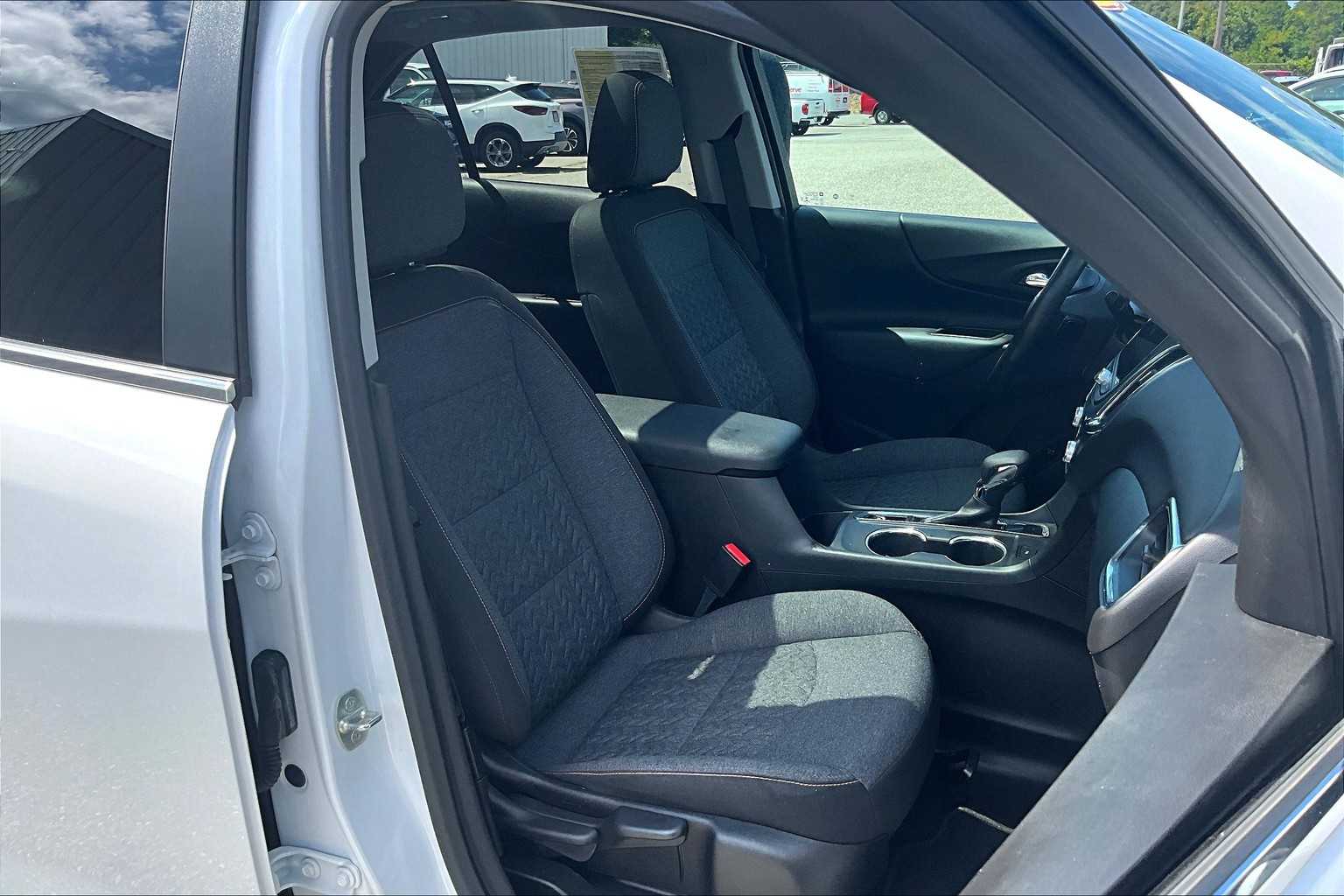 2022 Chevrolet Equinox LT - Photo 11