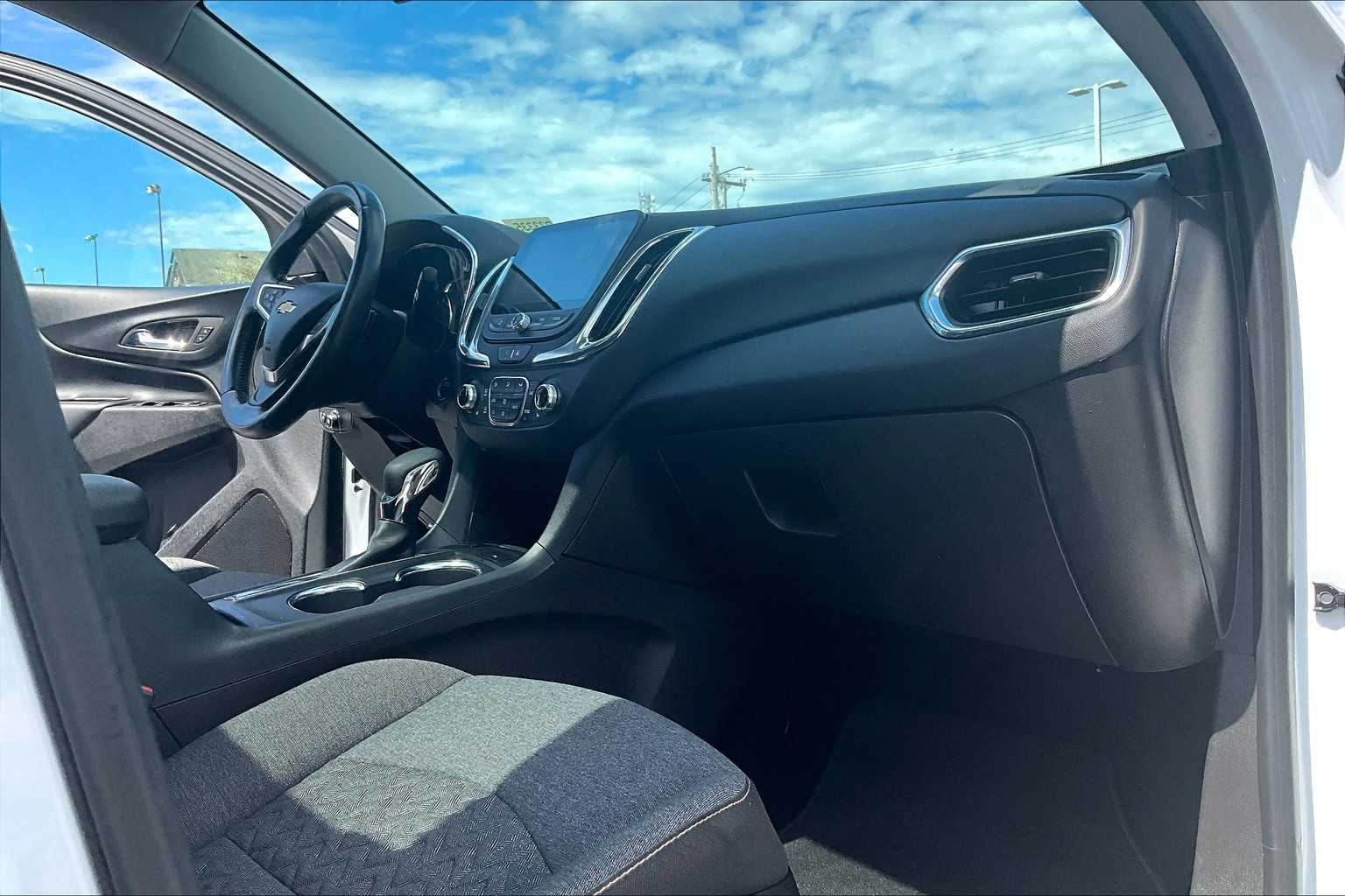 2022 Chevrolet Equinox LT - Photo 14