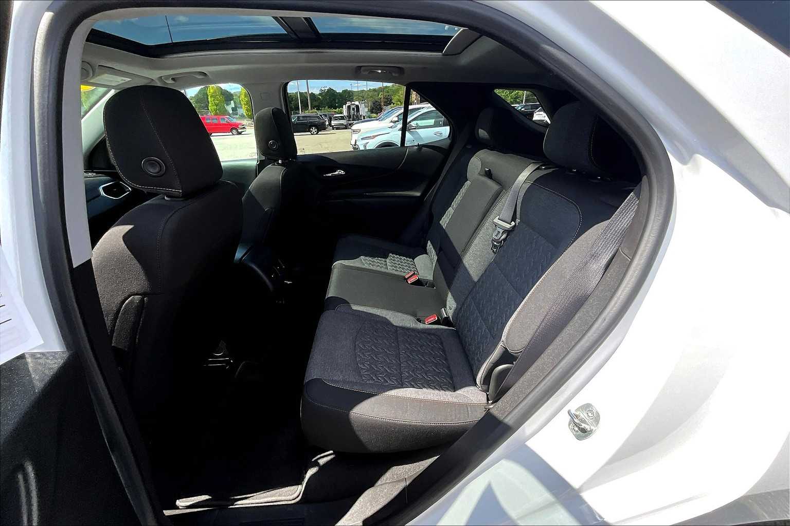 2022 Chevrolet Equinox LT - Photo 15