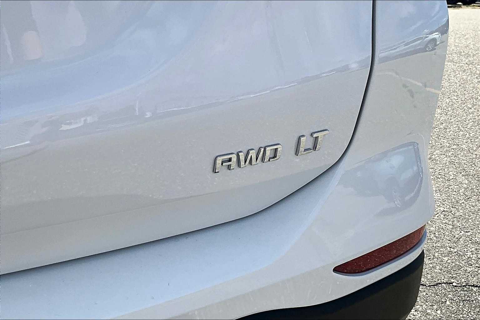 2022 Chevrolet Equinox LT - Photo 28