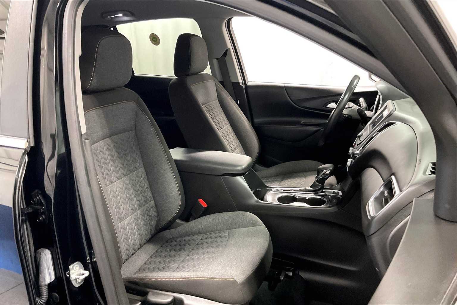 2022 Chevrolet Equinox LT - Photo 11