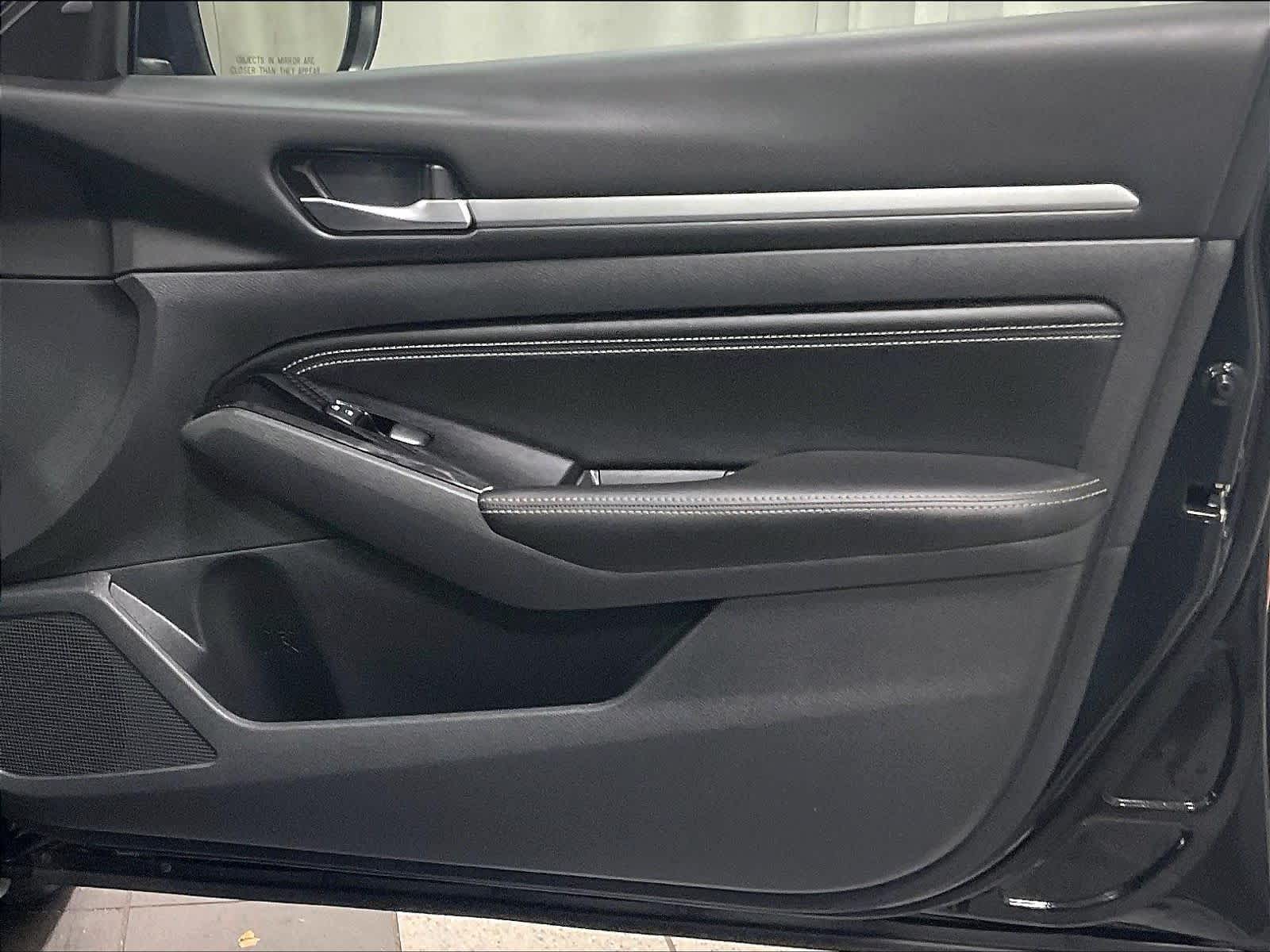 2023 Nissan Altima 2.5 SV - Photo 12