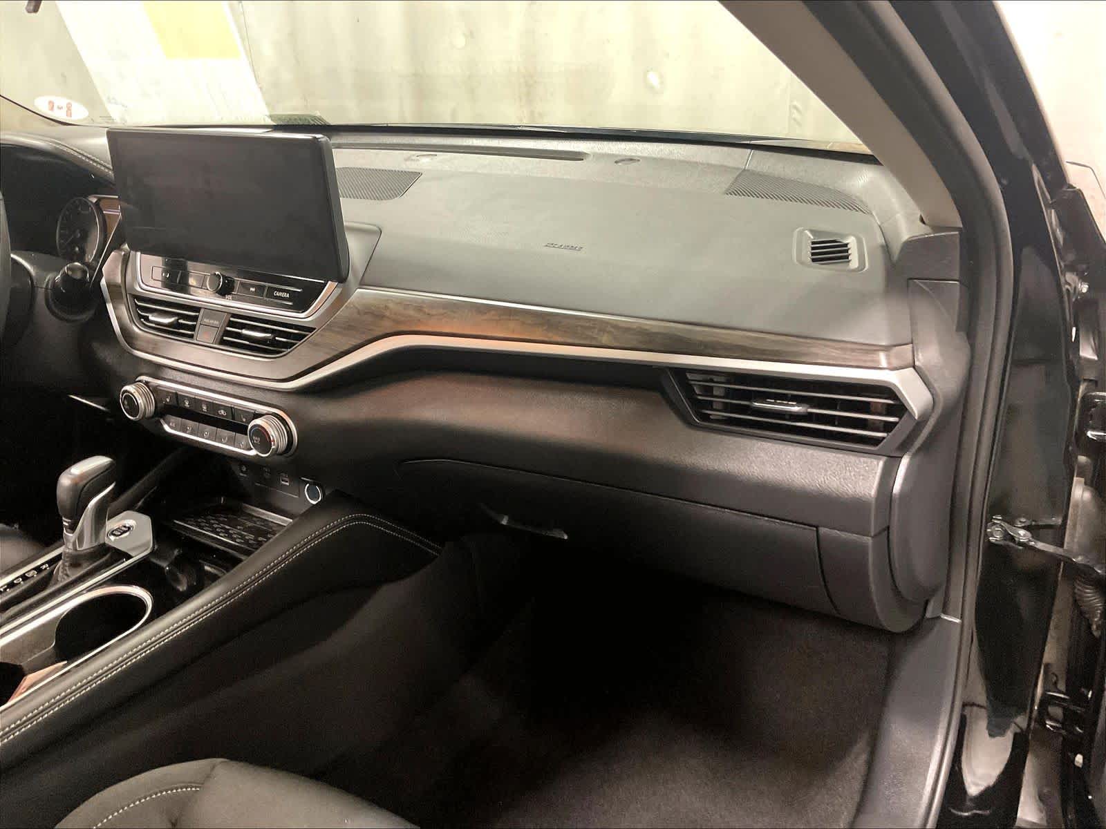 2023 Nissan Altima 2.5 SV - Photo 13