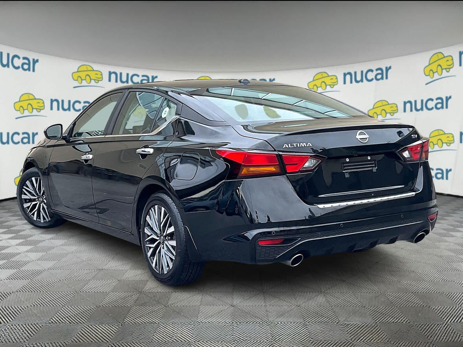 2023 Nissan Altima 2.5 SV - Photo 4