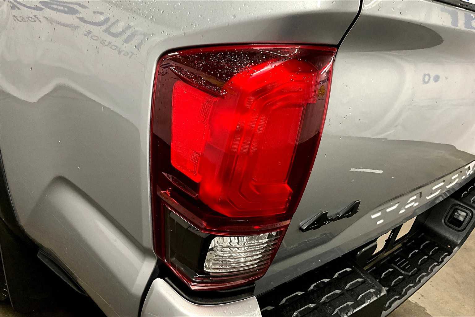 2019 Toyota Tacoma SR - Photo 32