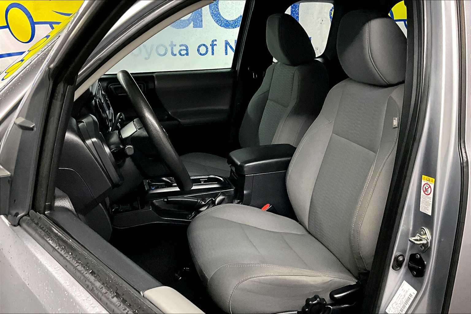 2019 Toyota Tacoma SR - Photo 10