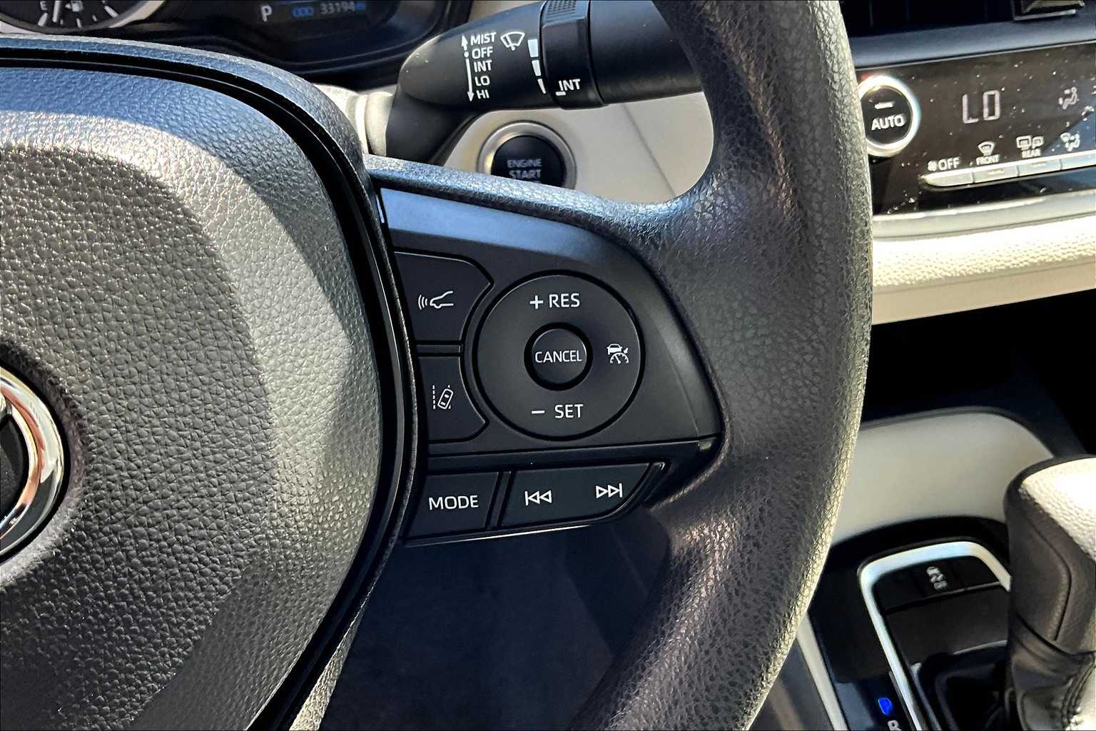 2022 Toyota Corolla LE - Photo 23