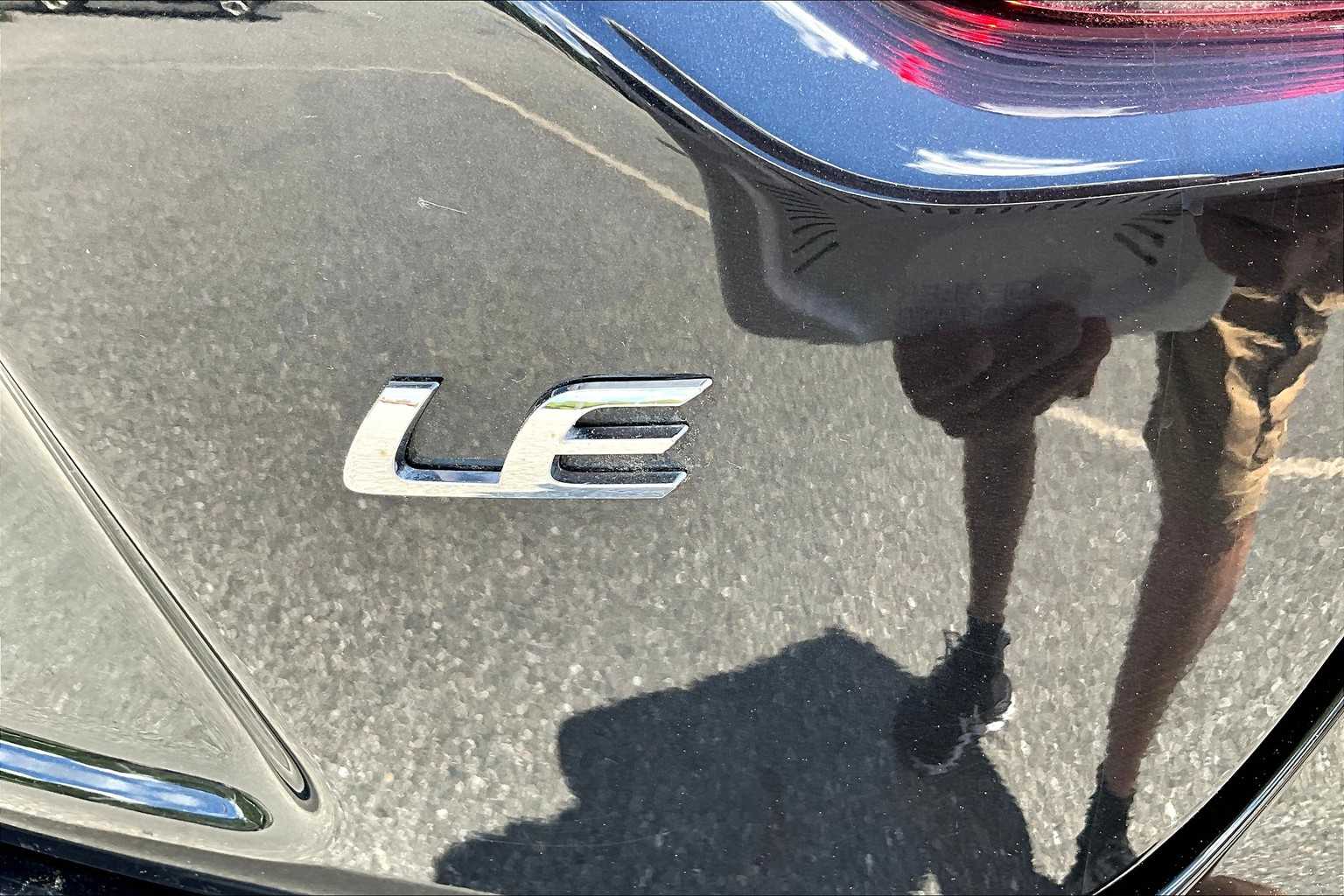 2022 Toyota Corolla LE - Photo 27