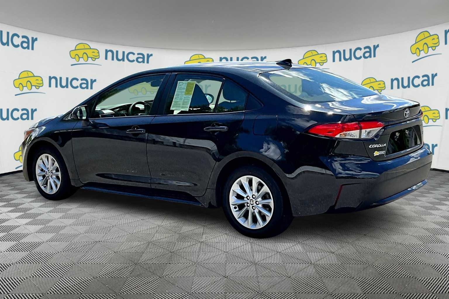 2022 Toyota Corolla LE - Photo 4