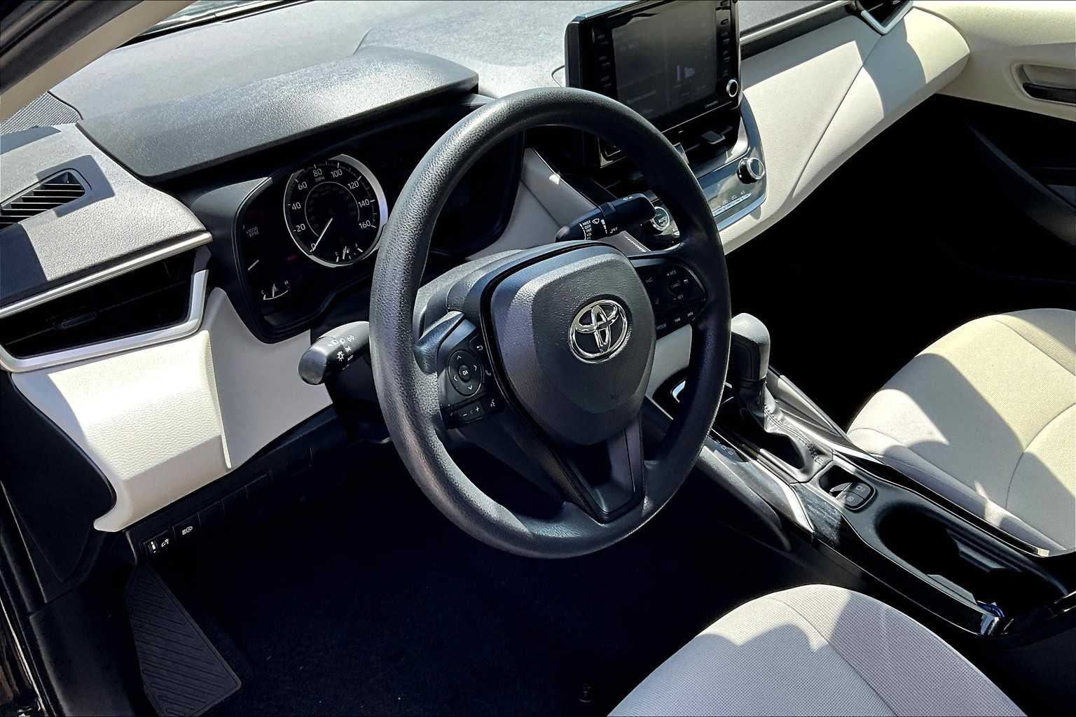 2022 Toyota Corolla LE - Photo 8