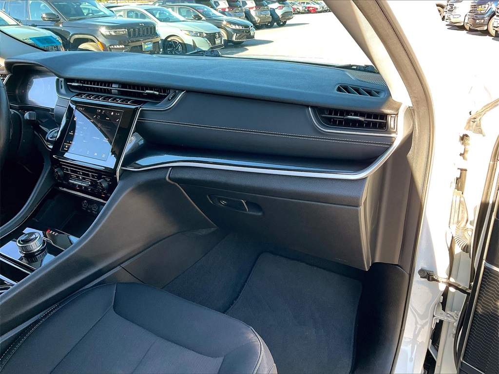 2022 Jeep Grand Cherokee Laredo - Photo 12