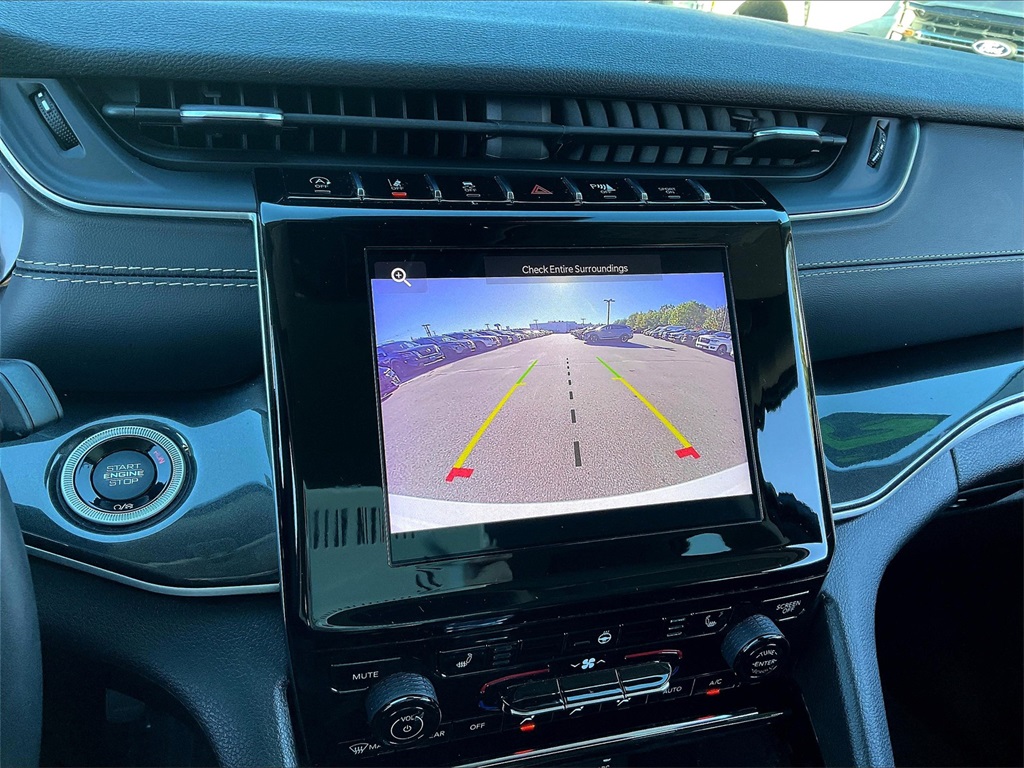 2022 Jeep Grand Cherokee Laredo - Photo 18