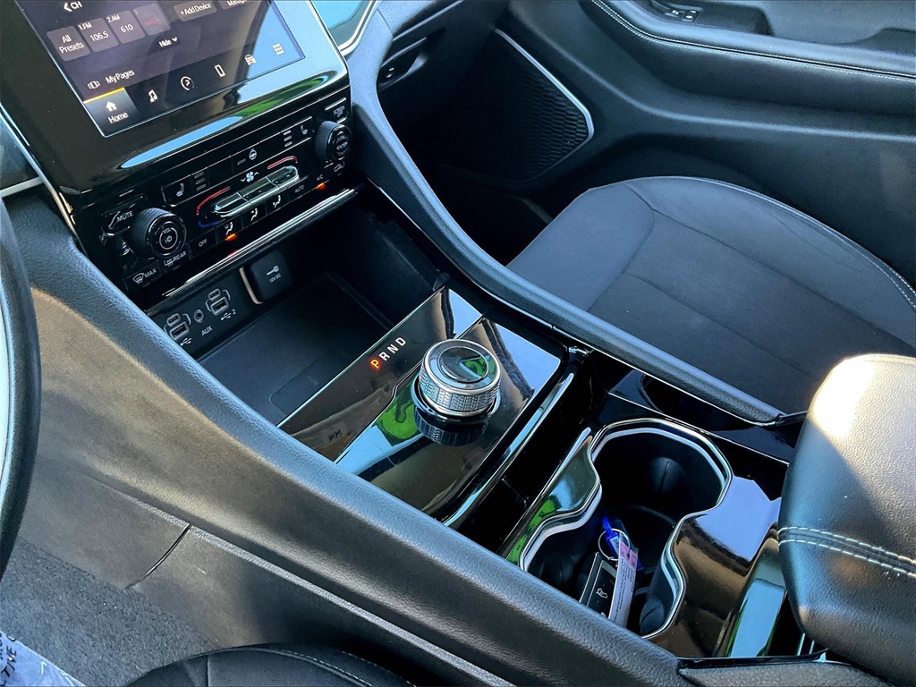 2022 Jeep Grand Cherokee Laredo - Photo 19