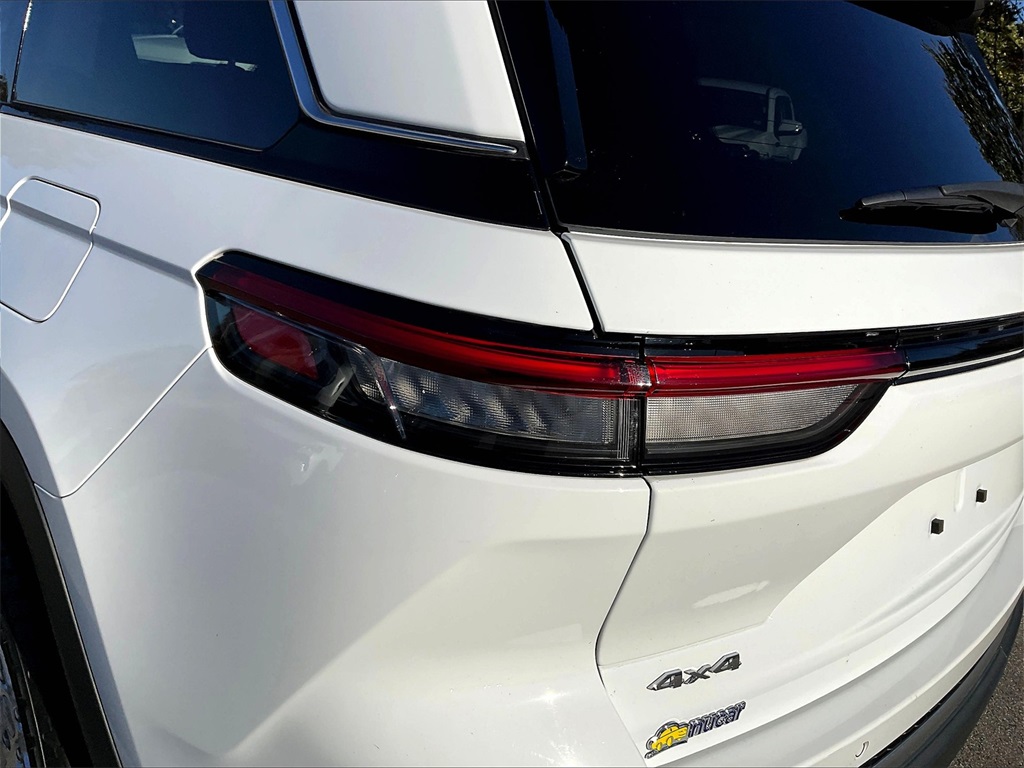 2022 Jeep Grand Cherokee Laredo - Photo 30