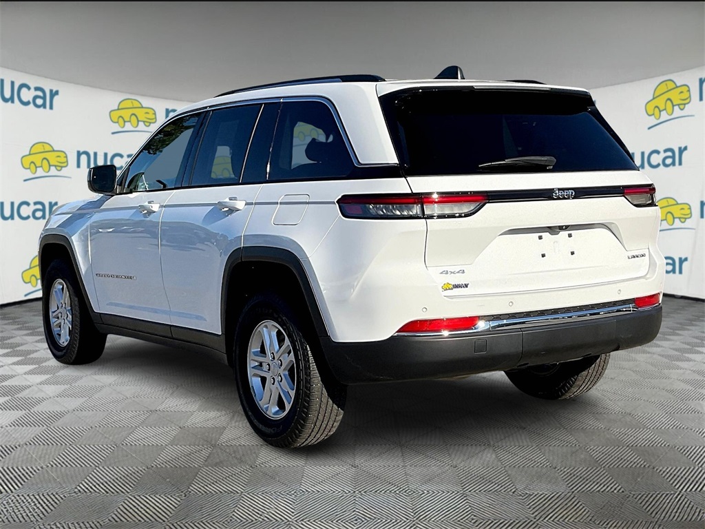 2022 Jeep Grand Cherokee Laredo - Photo 4