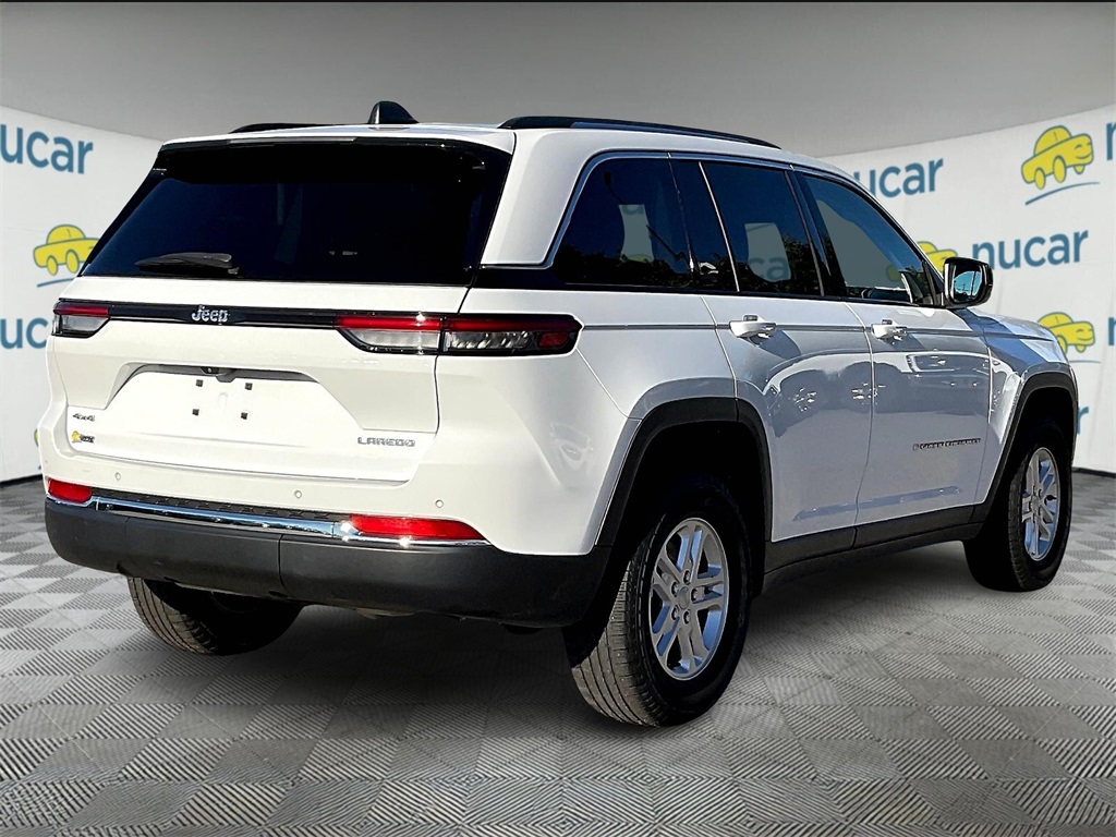 2022 Jeep Grand Cherokee Laredo - Photo 6
