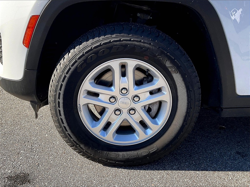 2022 Jeep Grand Cherokee Laredo - Photo 7