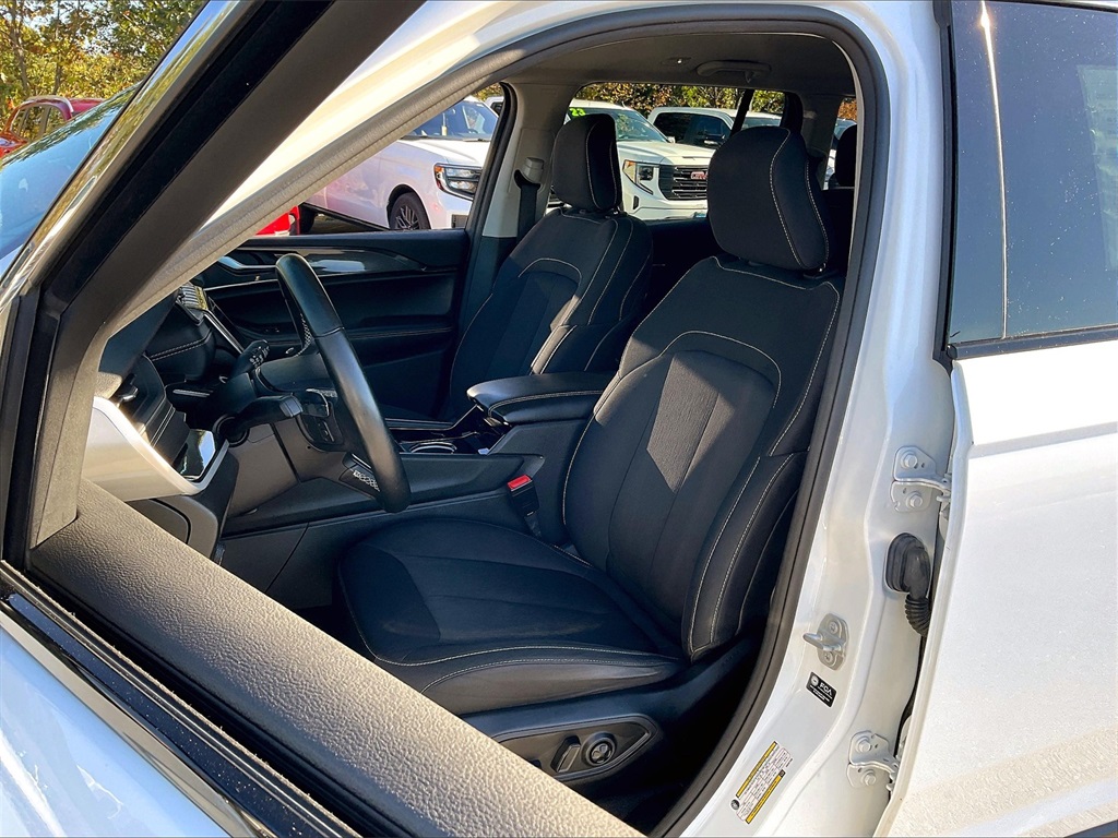 2022 Jeep Grand Cherokee Laredo - Photo 9