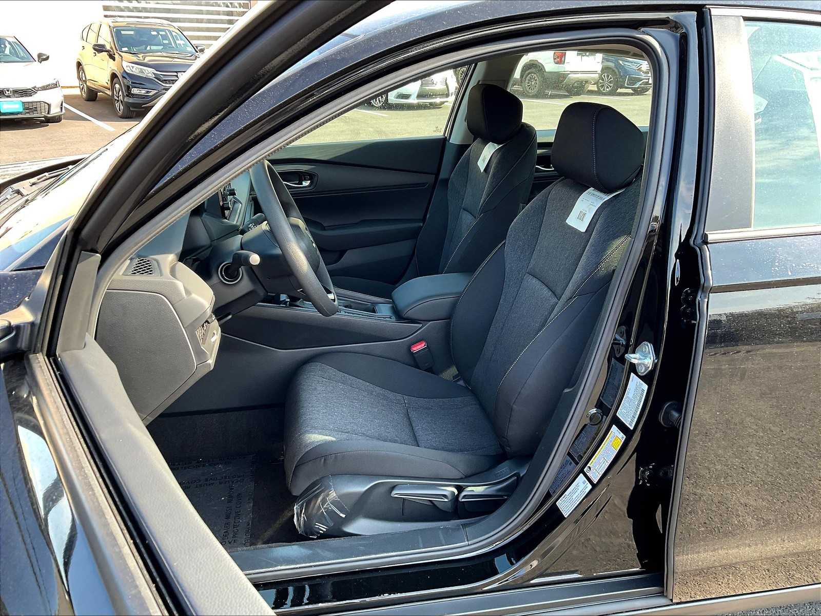 2025 Honda Accord LX - Photo 11