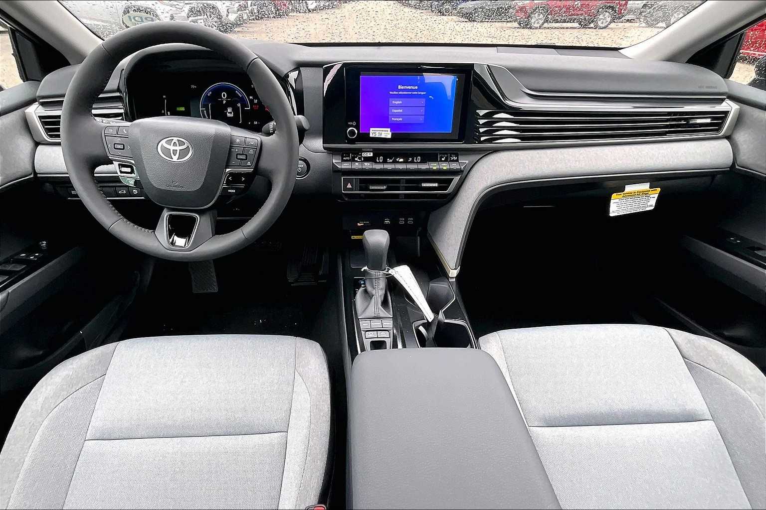 2025 Toyota Camry LE - Photo 12