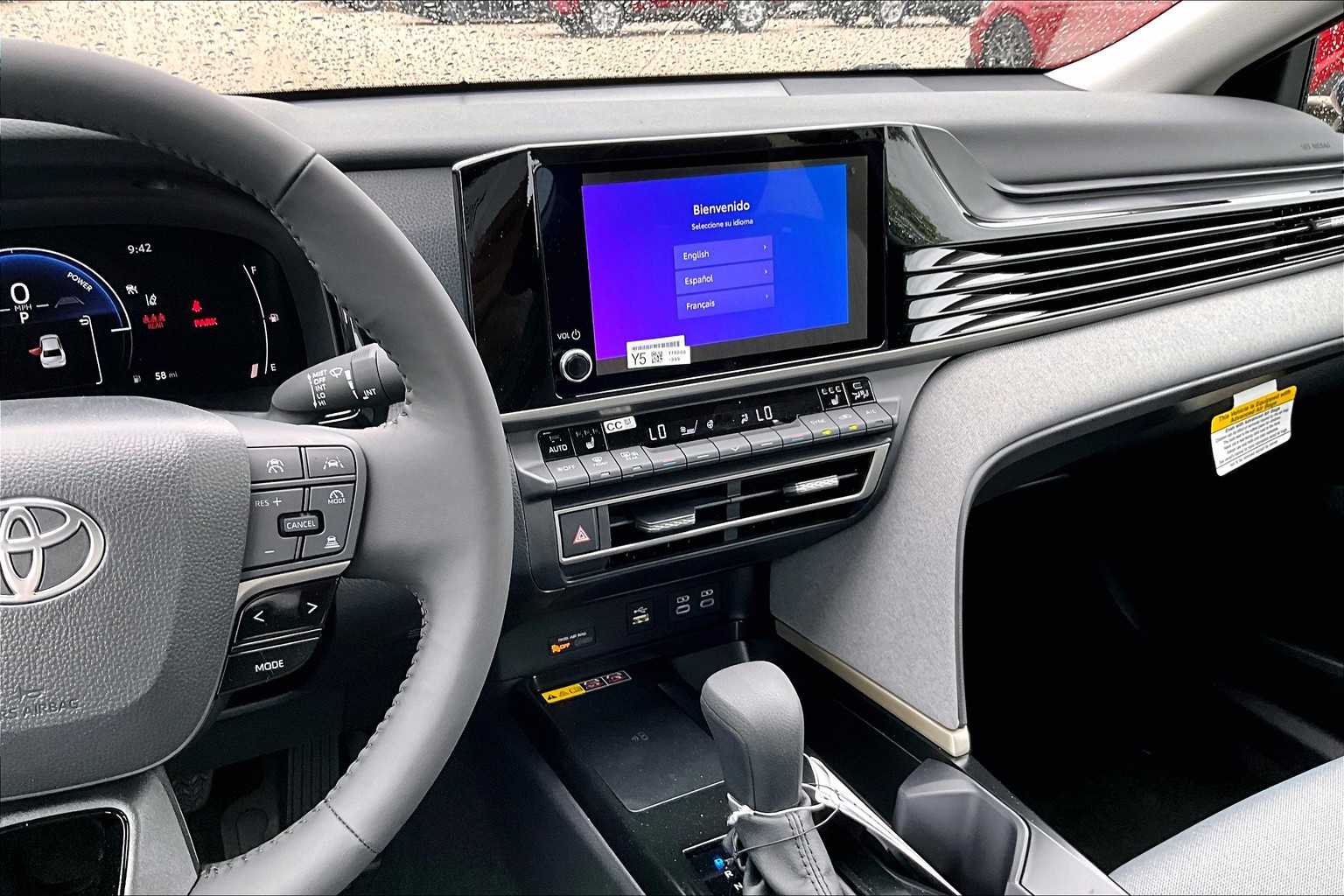 2025 Toyota Camry LE - Photo 13