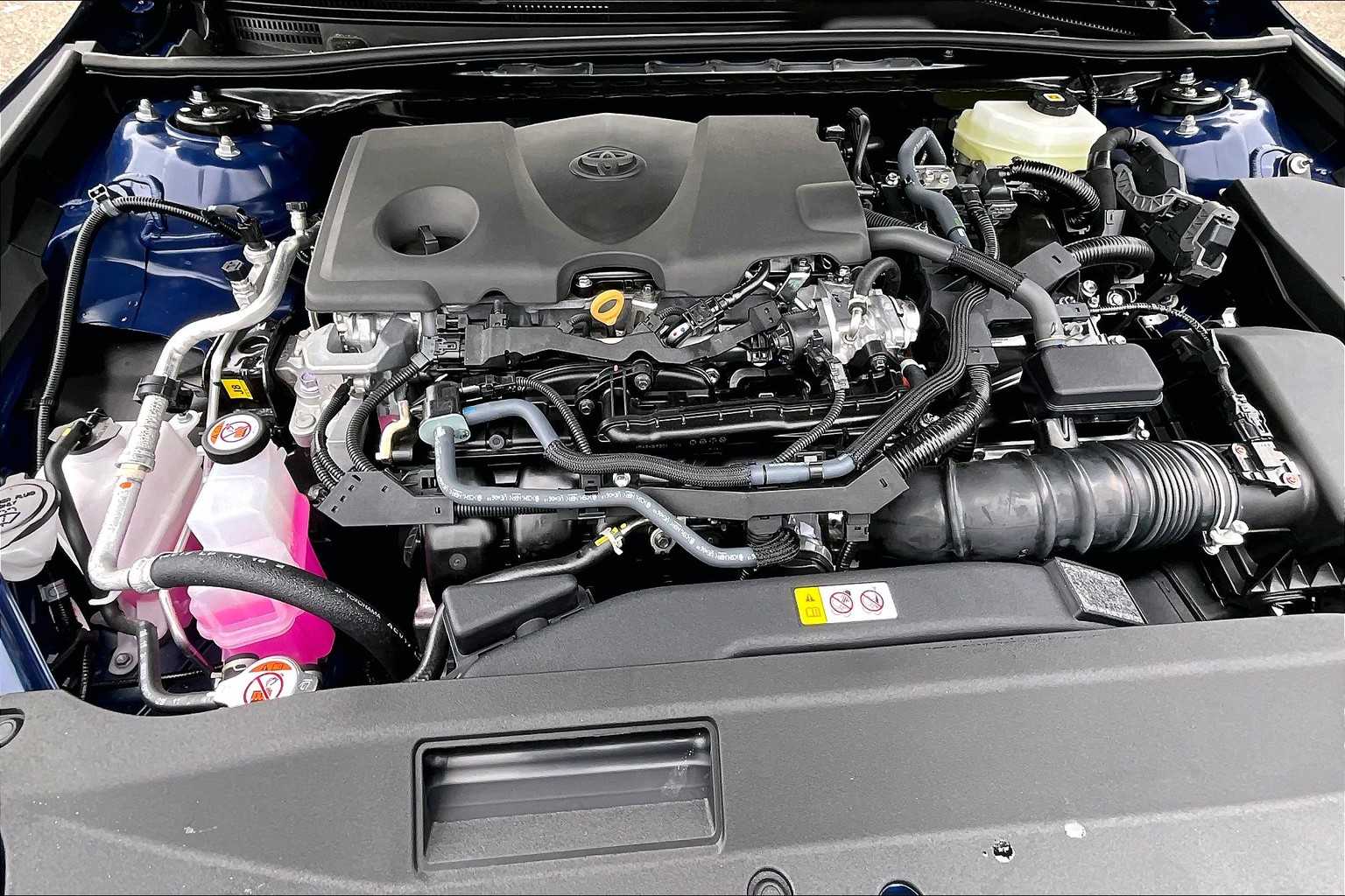 2025 Toyota Camry LE - Photo 16