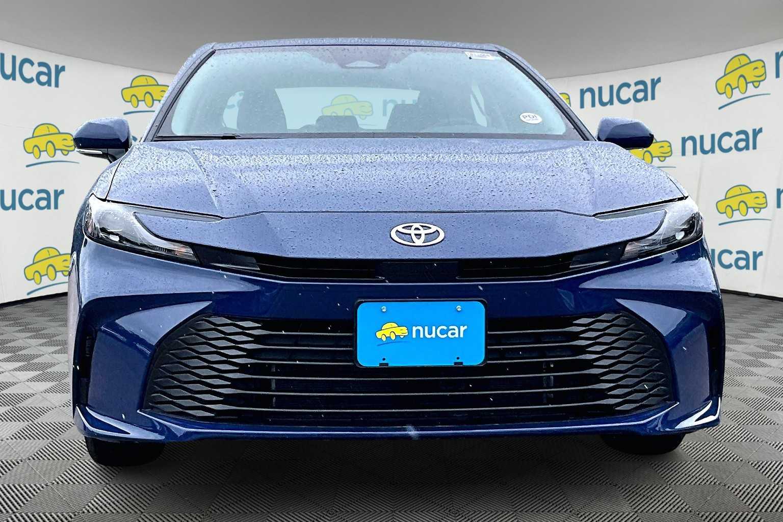 2025 Toyota Camry LE - Photo 3